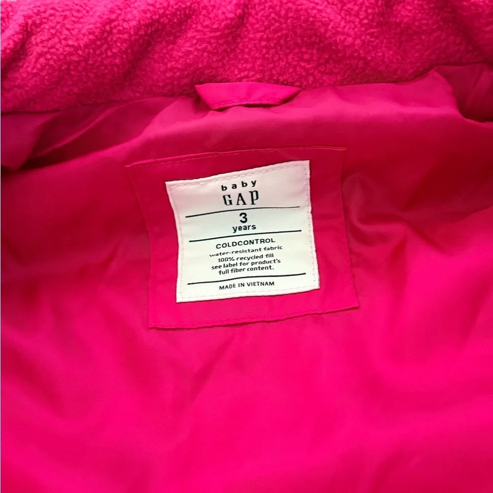 NWOT Baby GAP Toddler Girl’s Pink Puffer Vest - Size 3T - Picture 2 of 2
